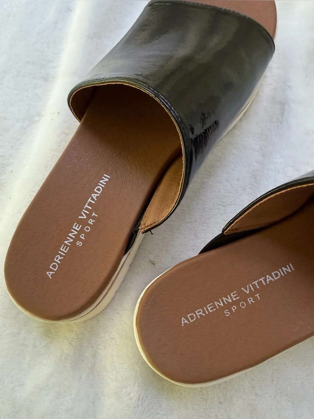 ADRIENNE VITTADINI Sport Provence Sandals Faux Black Patent Leather Size 9